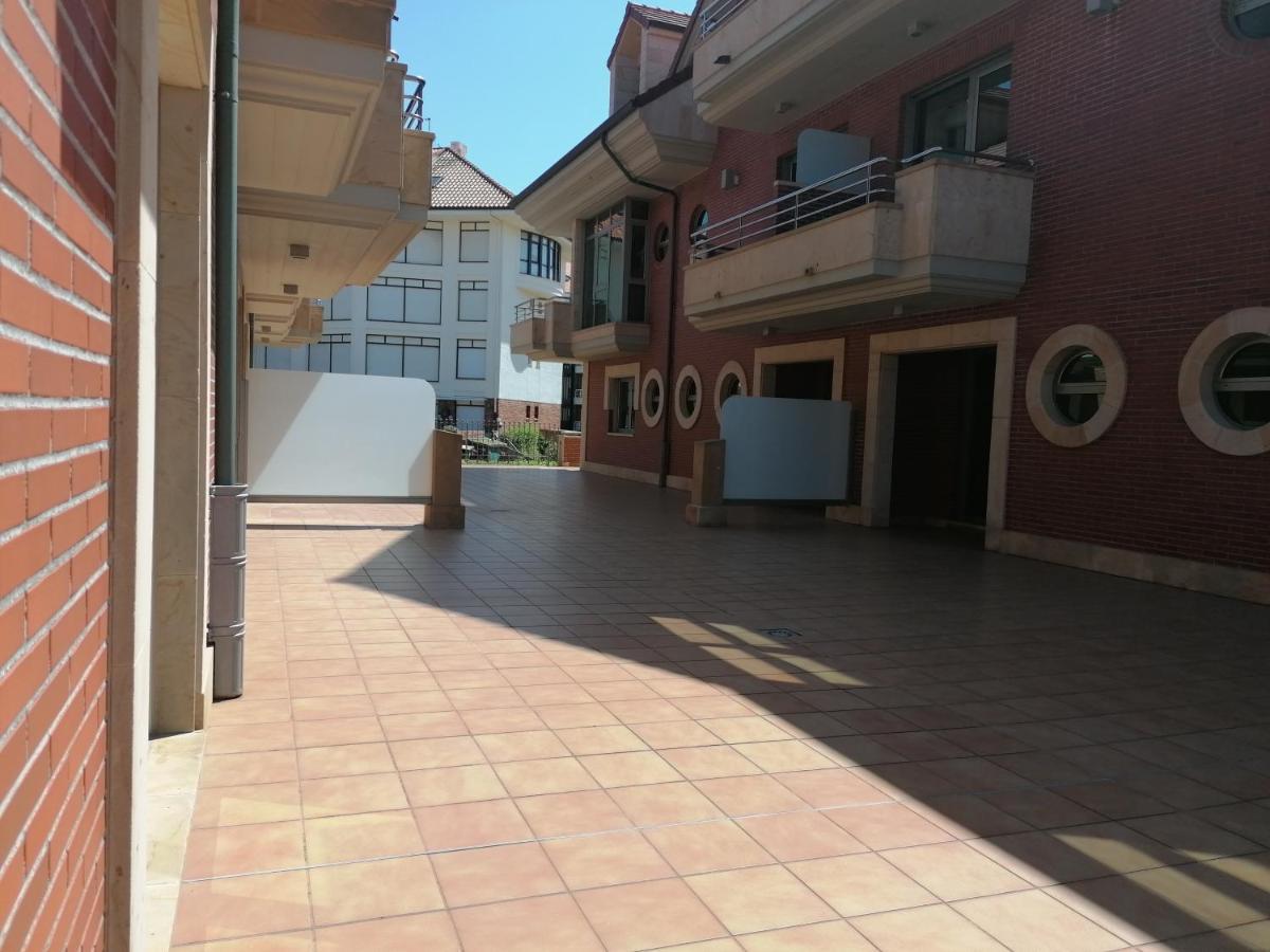 Apartamentos Maritimo Ris Con Garaje Ноха Екстер'єр фото