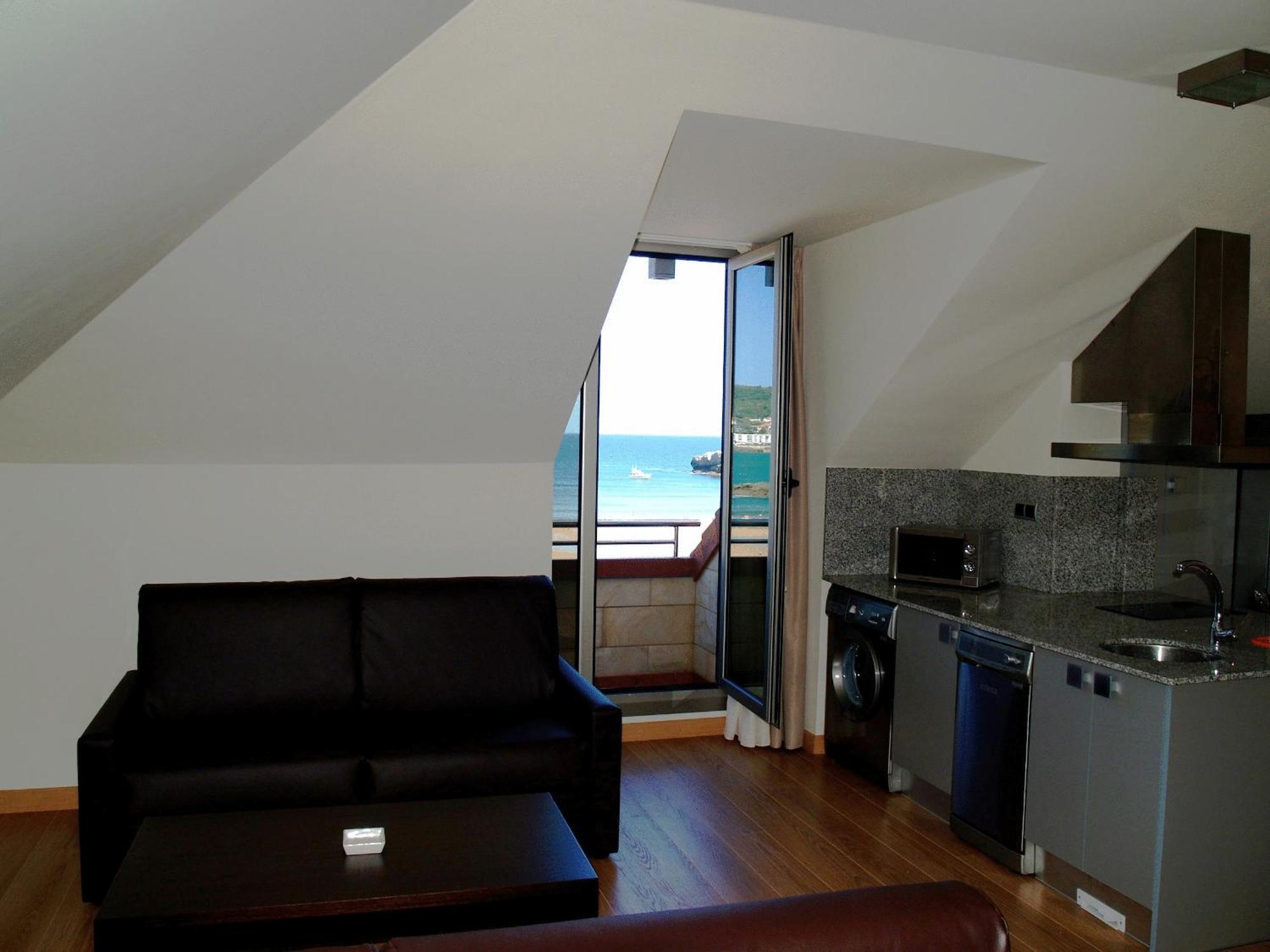 Apartamentos Maritimo Ris Con Garaje Ноха Екстер'єр фото