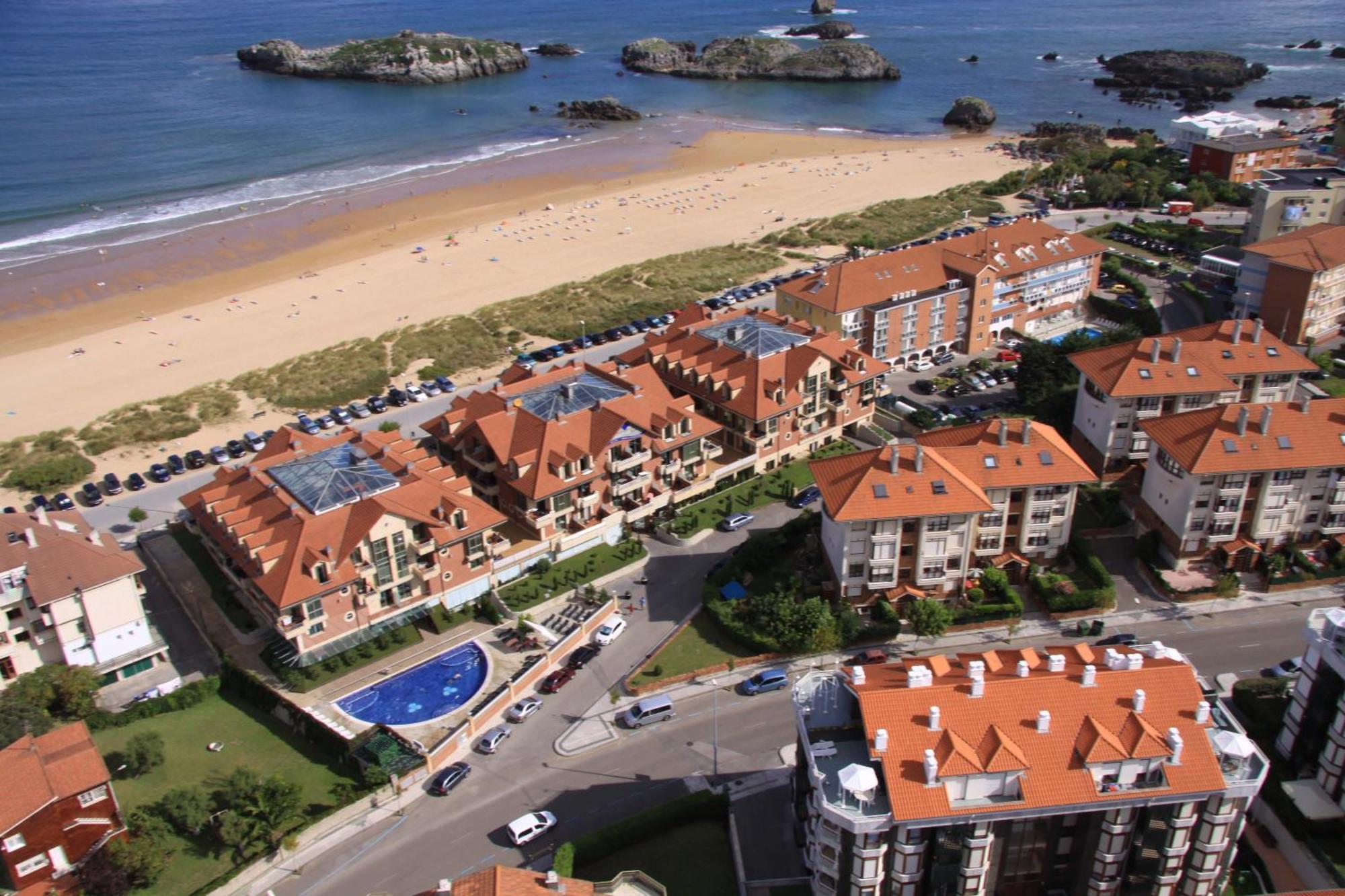 Apartamentos Maritimo Ris Con Garaje Ноха Екстер'єр фото
