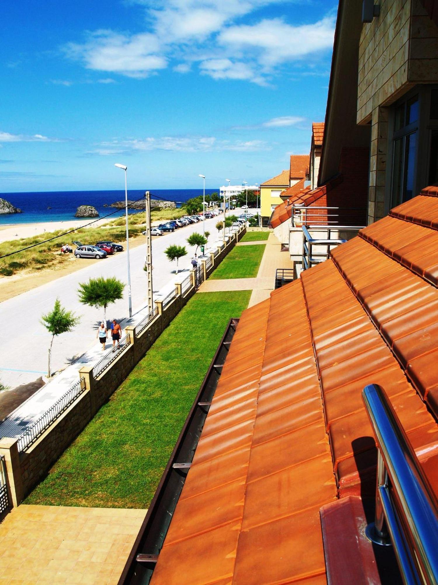 Apartamentos Maritimo Ris Con Garaje Ноха Екстер'єр фото