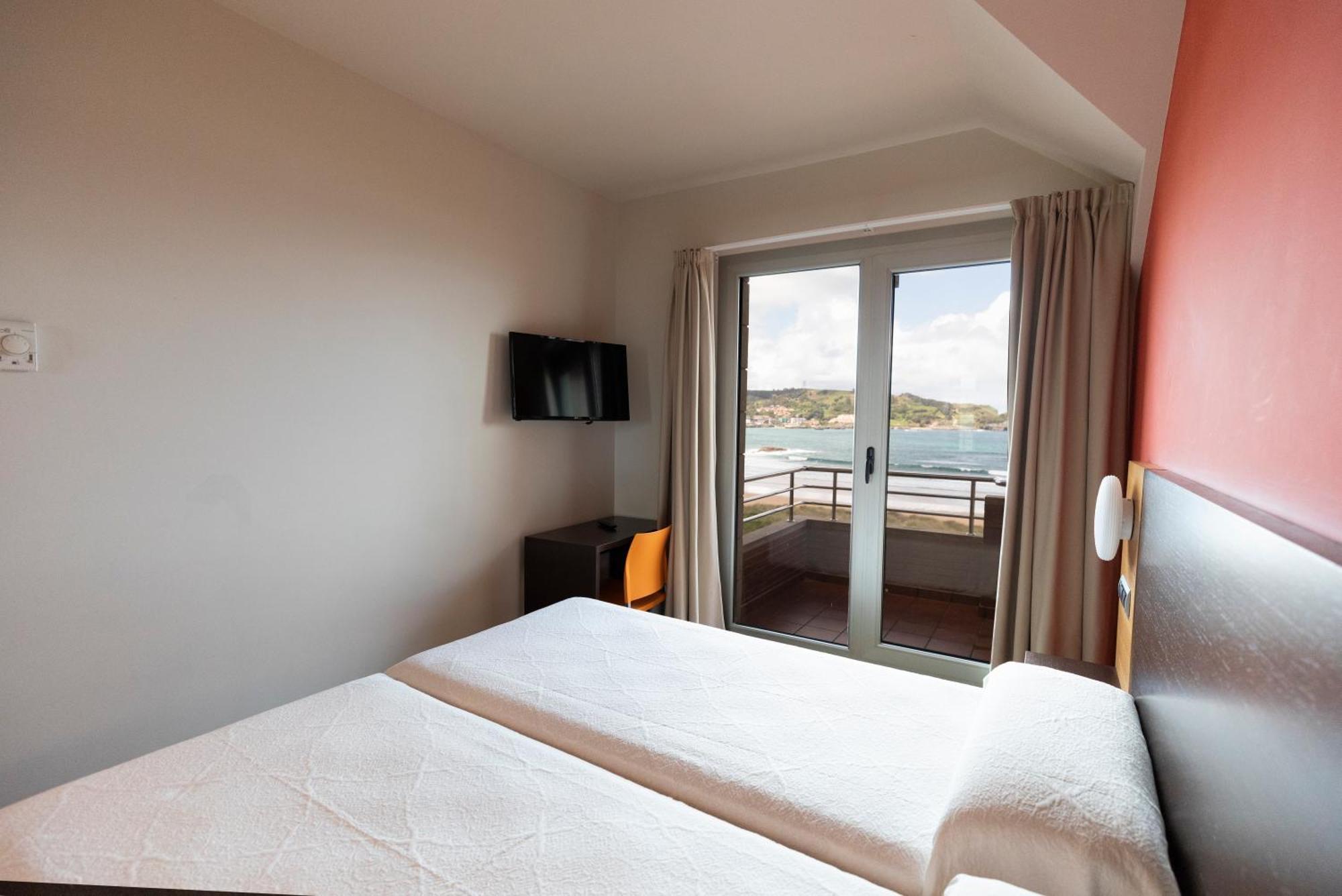 Apartamentos Maritimo Ris Con Garaje Ноха Екстер'єр фото