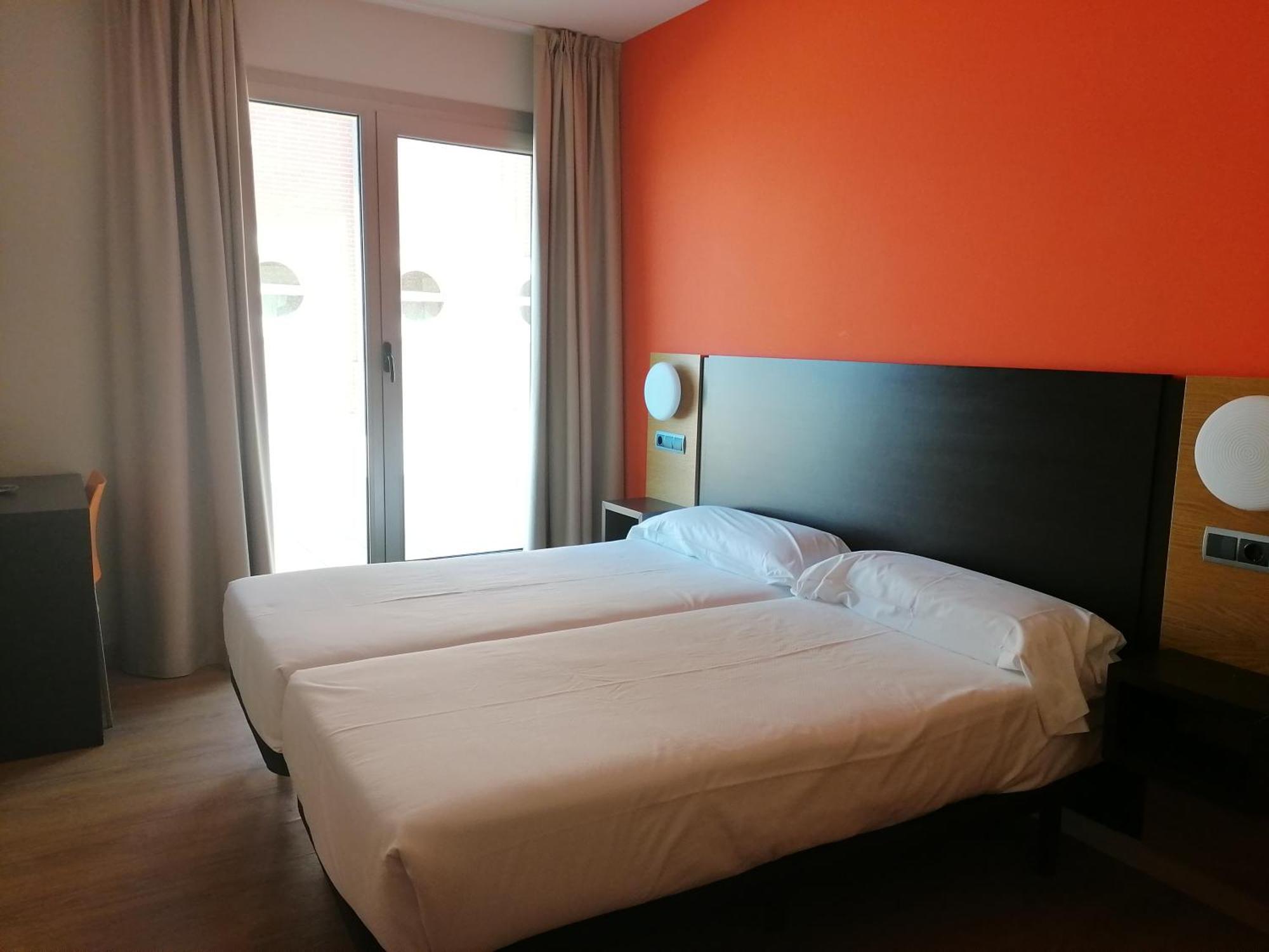 Apartamentos Maritimo Ris Con Garaje Ноха Номер фото