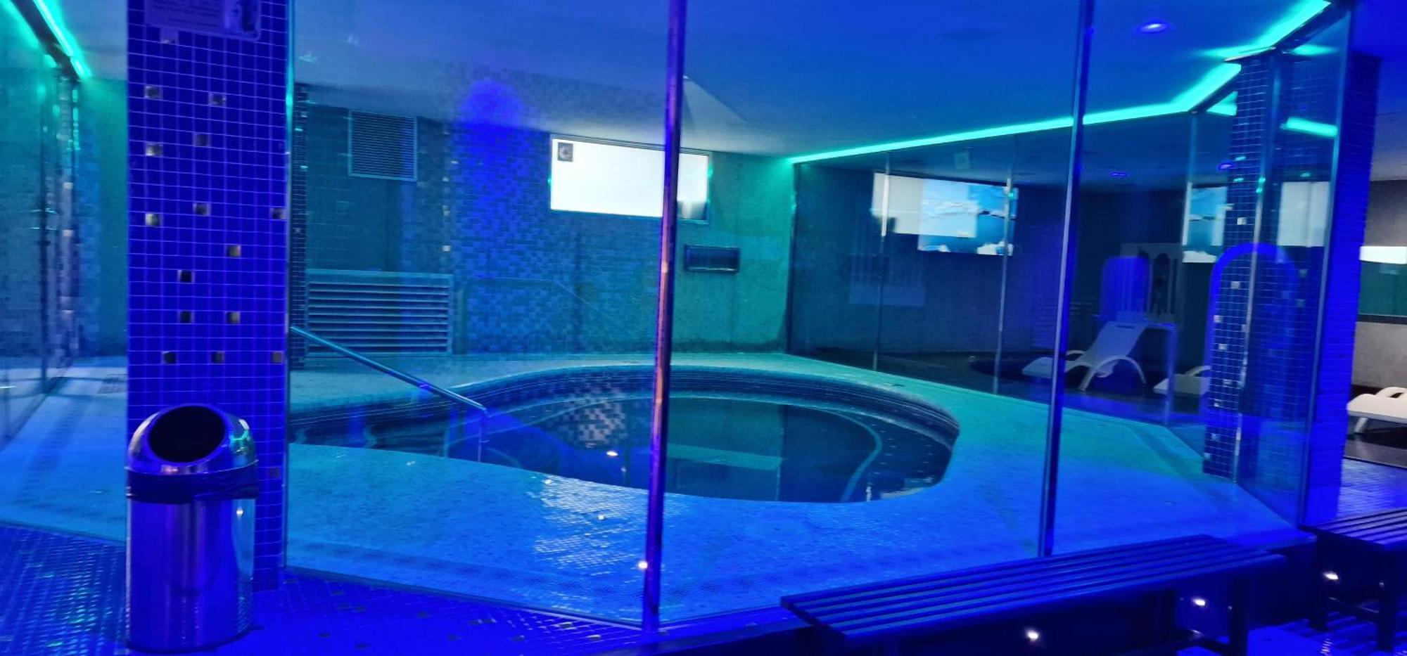 Apartamentos Maritimo Ris Con Garaje Ноха Екстер'єр фото