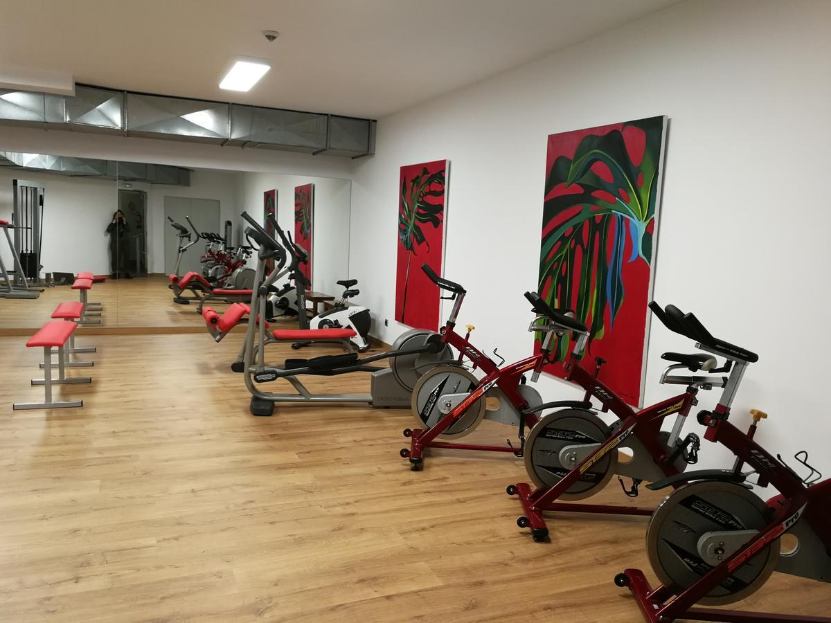 Apartamentos Maritimo Ris Con Garaje Ноха Екстер'єр фото