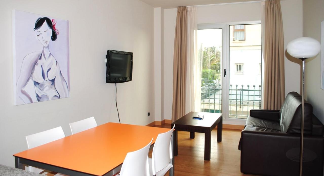 Apartamentos Maritimo Ris Con Garaje Ноха Екстер'єр фото